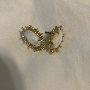 White Pearl and Gold Kendra Scott Earrings